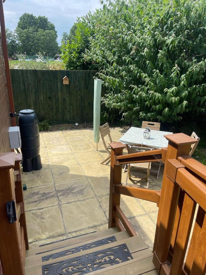 Fern Lodge With Hot Tub Stonham Aspall ภายนอก รูปภาพ